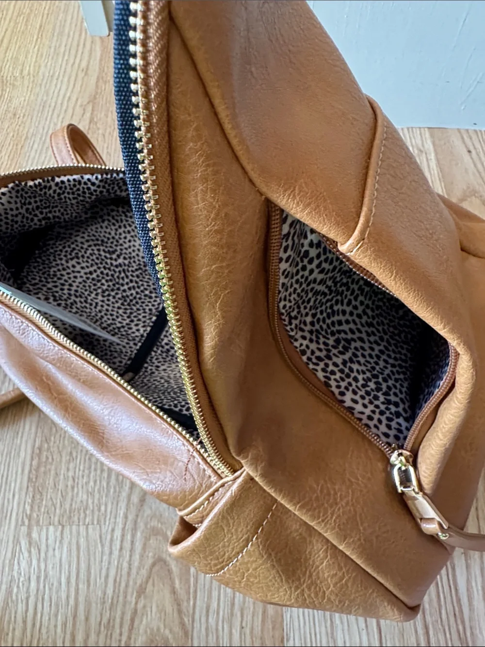 Alyssa Tan Faux Leather Convertible Backpack Tote. NWT. Unisex.